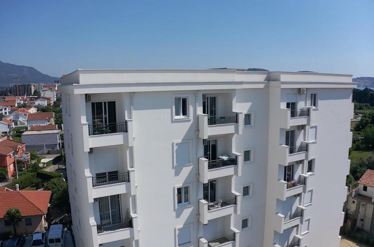 Grace Apartments Bar Exterior foto